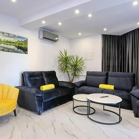 公寓 Amazing In With Wifi 扎达尔